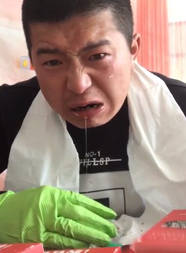 死神辣條的辣度是多高 真的辣死過(guò)人?變態(tài)辣的死神辣條為什么不能咽創(chuàng )始人是誰(shuí)