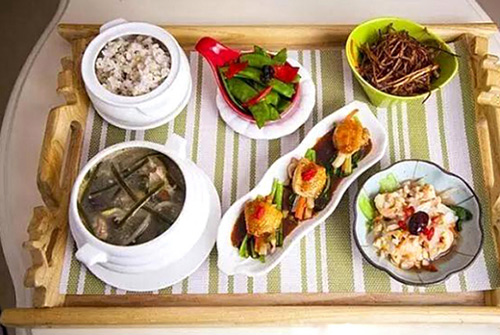 重慶愛(ài)瑞馨母嬰醫護中心月子餐