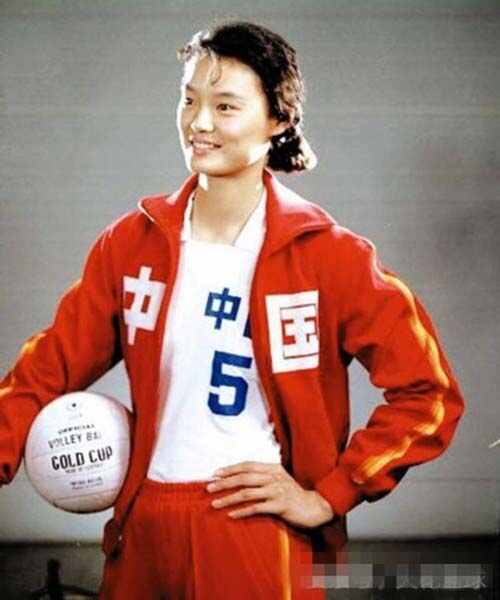 盤(pán)點(diǎn)中國女排史上十大美女球員  第一稱(chēng)霸排壇30年